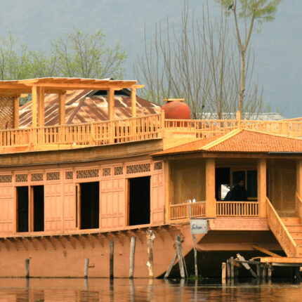 KASHMIR WITH VAISNO DEVI 7N - 8D